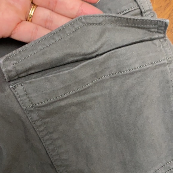 NWT AE Grey-Green Cargo Midi Shorts - Picture 11 of 11